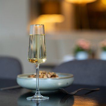 300864 Бокал для шампанського Champagne 200 мл серія "Niveau"
