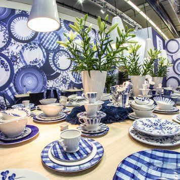 PUL1717-X8851 Блюдце 17 см декор Flowers серія "Indigo"